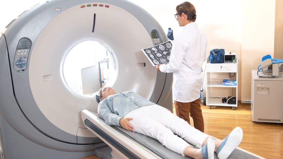 benefits of ct scan, ct scan benefits, benefits of a CT scan include the ability to detect and diagnose disease and illness such as cancer, tumors, cysts and more.